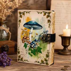 Carnet de notes en cuir à spirale, couverture rigide, motif floral vintage, fait main, Grimoire Mushroom - Product Image 2
