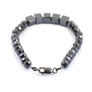 Bracelet en perles de diamants facettés en moissanite noire ronde de 7 mm et cubes de 8 mm - Product Image 3