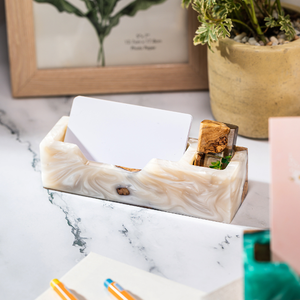 Portaplumas de resina epoxi con diseño de teclas de teclado, Portaplumas de resina con diseño de madera, Decoración artística de resina y madera, Regalo de aniversario, Portaplumas de resina verde, Regalo hecho a mano - Product Image 1