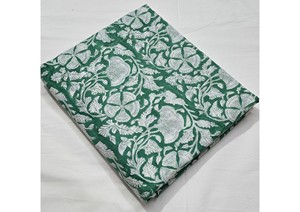 Tela de Algodón Natural India Hecha a Mano con Estampado Sanganeri, Ecológica, de Secado Rápido, Peso Medio 90 GSM, para Confección de Vestidos - Product Image 3