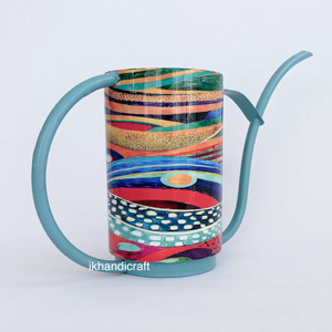Regadera de Metal de Zinc con Estampado de Plumas de Pavo Real, Ecológica, con Boquilla Larga, 1.5L, Acabado Pintado Duradero, para Interiores y Exteriores - Product Image 4