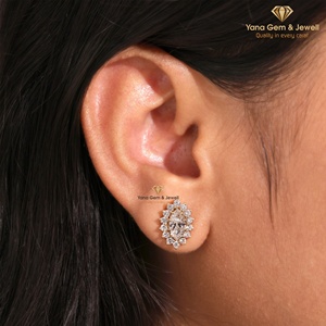 Pendientes de Oro Sólido de 14K con Diamante Cultivado en Laboratorio CVD de Corte Marquesa y Halo Floral para Mujer, 2 TCW, Certificado IGI, Claridad VVS2, Color E - Product Image 4