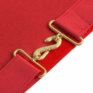 Tablier maçonnique personnalisé avec broderie haute précision, régalia formel de franc-maçon, tenue cérémonielle élégante pour loge - Product Image 6