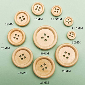 Botón Redondo de Madera Natural de Alta Calidad, Sostenible, con 4 Agujeros, para Ropa - Product Image 4