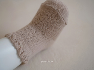 Chaussettes en mélange de coton doux Peekaboo Mond pour bébés, enfants et adultes – Chaussettes unisexes confortables pour tous les jours - Product Image 6