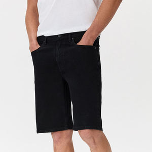 Shorts en jean noir pour homme, coupe droite, entrejambe bas, taille mi-haute, avec détails rivets et broderies, style streetwear, pour l'été, en tissu de coton tissé - Product Image 6