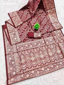 Sari de Seda Banarasi Pura de Primera Calidad con Flores y Meena en toda la prenda, y Pallu y Borde con Tejido Zari, Moda Femenina - Product Image 2