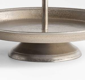 Support à gâteau rond à 2 niveaux en métal argenté antique, plateau de service texturé en alliage de zinc, support décoratif pour gâteau de mariage ou de fête - Product Image 4