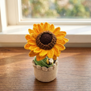 Venta al por mayor: Planta de girasol de ganchillo hecha a mano en maceta, decoración floral tejida, muñeco de girasol Amigurumi, flor de hilo, regalo, decoración adorable - Product Image 1