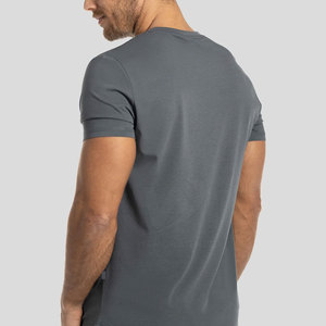 Vente en gros OEM – Nouveau T-shirt homme col en V léger en coton uni pour l'été - Product Image 5
