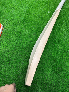 Batte de cricket en saule de qualité standard 1 ENGLISH avec poignée pour le tir, livraison incluse, pour usage par les équipes sportives, service OEM de batte de cricket - Product Image 4