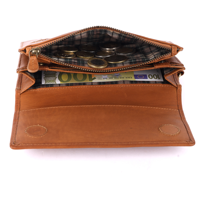 Dompet Kulit Wanita Kualitas Premium, Bahan Tahan Lama, dan Kancing Pengunci Aman, Sedang Promo!