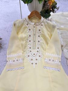 Ensemble Kurta traditionnel en soie romaine pour femmes, longueur cheville, avec broderie et dupatta, coupe régulière, séchage rapide, tenue décontractée toutes saisons, Inde - Product Image 4
