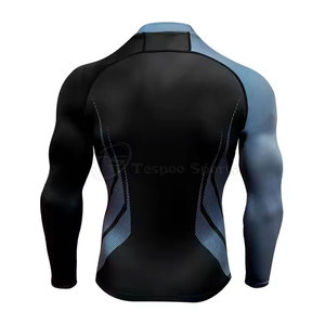 Rashguard de MMA con logo personalizado, material de spandex y poliéster, transpirable, para venta en línea. - Product Image 4
