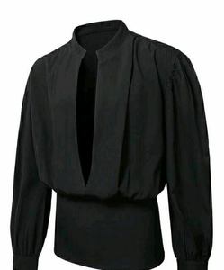 La Blusa Moderna Regency: un homenaje a la silueta histórica actualizada para las tendencias de hoy. Camisa Poet con cintura fruncida y escote en V profundo. - Product Image 3