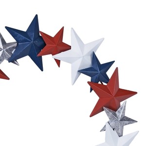 Guirlande patriotique en métal rouge, blanc, bleu et argenté avec étoiles, parfaite pour la décoration de la porte d'entrée pour la fête de l'indépendance, le 4 juillet et le Memorial Day - Product Image 4