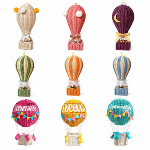 Ideal para dulces, chocolates, dátiles y delicias gourmet. Encantadora caja decorativa de ratán con forma de globo para el Ramadán, Gergean, Garangao. - Product Image 1