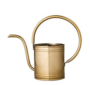 Arrosoir en métal pour jardin extérieur avec poignée robuste et construction durable et longue durée de vie Linea Exports Inc - Product Image 1