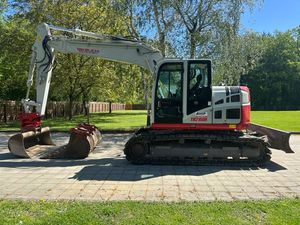 Mini-excavatrice sur chenilles Takeuchi TB2150R, moteur Yanmar contrôlé par PLC, hydraulique HYDAC, godet hydraulique de 0,09 m, moment de charge élevé - Product Image 4