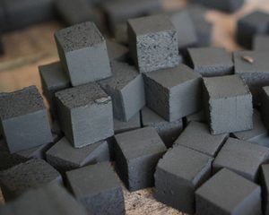 Briquettes de charbon de bambou noir (chicha) à haute valeur calorifique - Product Image 4