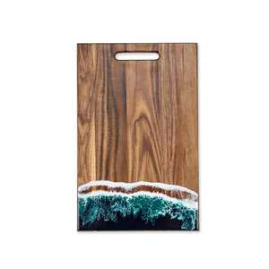 Planche à découper en bois d'acacia de qualité supérieure avec résine océanique, motif vague bleue, plateau rectangulaire en époxy pour charcuterie et fromages, vente en gros - Product Image 4