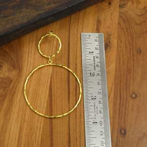 Boucles d'oreilles pendantes à double cercle plaquées or pour femmes |   Boucles d'oreilles pendantes géométriques minimalistes |   Bijoux OEM ODM - Product Image 2