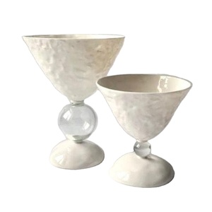 Tazón de Lujo para Servir Alimentos, Hecho en India, de Metal de Primera Calidad con Recubrimiento en Polvo de Color Blanco, el Más Vendido para Hogar y Hotel - Product Image 1