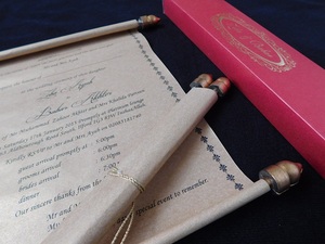 Élégantes invitations de mariage en forme de parchemin, cartes en papier style ange, forme hexagonale, imprimé animal pour des célébrations mémorables et des événements spéciaux - Product Image 3