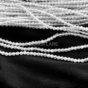 Cuentas redondas microfacetadas de cristal de roca natural transparente de 2 mm, cuentas de cristal de roca para la fabricación de joyería, venta al por mayor, facetadas y sueltas. - Product Image 3