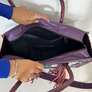 Nouveau Sac Fourre-tout Tendance 2026 en Cuir de Vachette Façonné à la Main pour Femme, Grande Capacité, Porté Épaule ou en Bandoulière, avec Compartiment Dissimulé pour Arme de Défense - Product Image 6