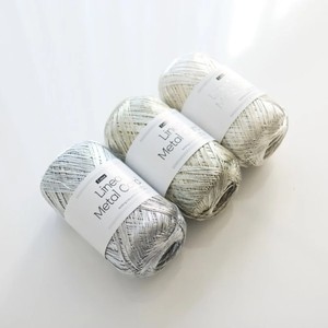 ไหมถักโครเชต์คุณภาพสูง เส้นโลหะ ประมาณ 1 มม. ไหมถักมือ สีเงิน โพลี 20% เมทัลลิก 80% ไหมถักแขนหมุน - Product Image 5