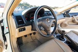 Honda Accord EX V6 Coupé 2005 - Product Image 5