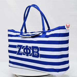 Sac fourre-tout en polyester matelassé brodé de la sororité Zeta Phi Beta |   ZPB Fermeture éclair sublimée sur mesure pour femmes, style sororité grecque - Product Image 4