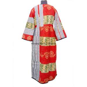 Robe indienne Kantha faite à la main pour femmes, robe vintage Kantha multicolore, robe de chambre en coton, col rond, manches longues. - Product Image 5