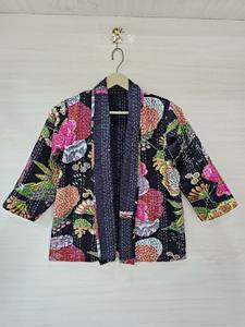 Chaqueta de Algodón Bohemia Reversible, Acolchada con Kantha Floral, Transpirable, Ecológica y de Secado Rápido - Product Image 3