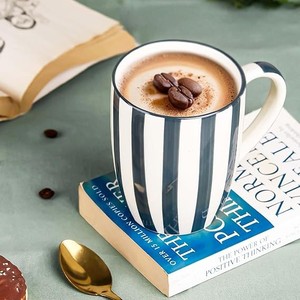 Mug à café en céramique jaune côtelé de qualité supérieure, finition brillante, design durable, poignée confortable, parfait pour le thé, le café, la maison, le bureau - Product Image 3