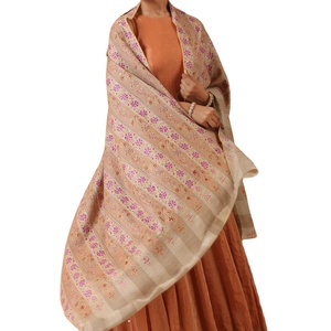 El mejor diseño de chales de Cachemira para damas de moda de verano e invierno desgaste transpirable de alta calidad al por mayor OEM personalizado - Product Image 1