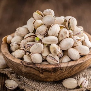 Pistaches fraîches au goût riche et croquant, idéales pour les collations saines, les desserts gourmands et les produits de boulangerie - Product Image 2