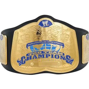 Ceinture de champion WWE avec sangle noire et design doré, titre personnalisable pour les fans et les collectionneurs - Product Image 2