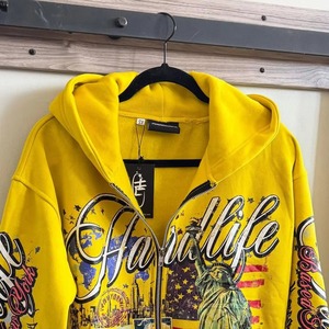 เสื้อฮู้ดดี้โอเวอร์ไซส์ทรงครอปสำหรับผู้ชาย ผ้าโพลีเอสเตอร์/คอตตอนฟลีซ ระบายอากาศได้ดี น้ำหนัก 280 กรัม แต่งลายปะแบบดิสเทรส ปักลาย พิมพ์ลายดิจิทัล - Product Image 2