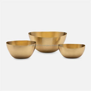 ชามเสิร์ฟพร้อมขอบตกแต่งทำจากทองเหลืองบริสุทธิ์เหมาะสำหรับการถวายอาหารอินเดียและงานเลี้ยงฉลอง - Product Image 3