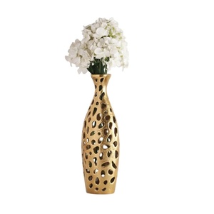 Floreros Modernos de Metal Martillado en Oro y Cobre, Diseño Fabuloso, Hechos a Mano en Aluminio, Decoración Ecológica para Mesa de Hogar o Boda - Product Image 2