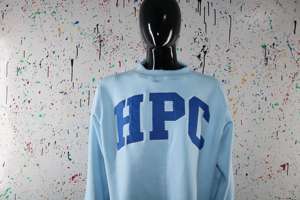 Sudadera HPC SKY BLUE con cuello alto, 100% azul marino, con apliques bordados, cuello ancho, hilos finos. - Product Image 6