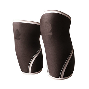 Genouillère de compression 7 mm personnalisée pour le sport, nouvelle collection, vente chaude, pour haltérophilie et gym, couleur noire, avec logo personnalisé - Product Image 1