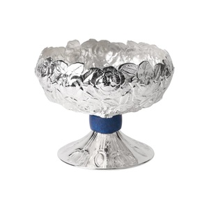Wholesale Vintage Silver Metal Serving Bowl Rose Pattern Pedestal Bowl For <b>Chocolates</b> And Dry Fruits Wedding Decorative Table - Product Image 1