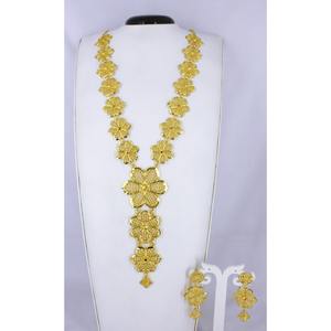 Fournitures de bijouterie pour femmes bijoux indiens parure de bijoux de mariage Dubai en plaqué or vente en gros de boucles d'oreilles dubai en cuivre - Product Image 3