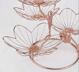 Panier à fruits élégant en fil métallique, forme de fleur or rose, bol de rangement pour la décoration de la cuisine - Product Image 4