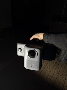 โปรเจคเตอร์พกพาพร้อม WiFi และบลูทูธจาก Sound Core, ความละเอียด 1080P FHD, ความสว่าง 380 ANSI ลูเมนส์, ระบบออโต้โฟกัส/คีย์สโตน, เลนส์กระจกทั้งหมด - Product Image 2