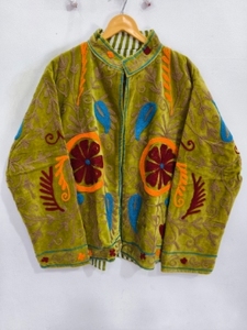 Veste en velours brodée Suzani pour femmes, design floral respirant, veste artisanale pour femmes, design magnifique - Product Image 1