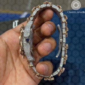 Reloj de Cristal de Lujo para Mujer Charm Jewells, Cuadrado, Analógico, de Cuarzo, con Correa de Acero Inoxidable de 18 mm, Cierre Plegable, Estilo Joyería de Moda - Product Image 2